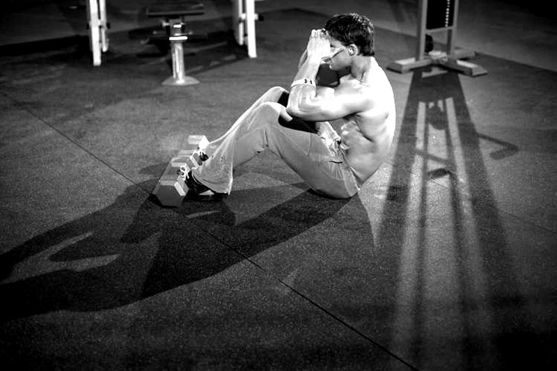 3/4 Sit-Up — end position demonstration photo