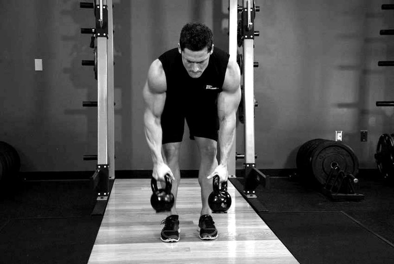 Alternating Kettlebell Row — start position demonstration photo