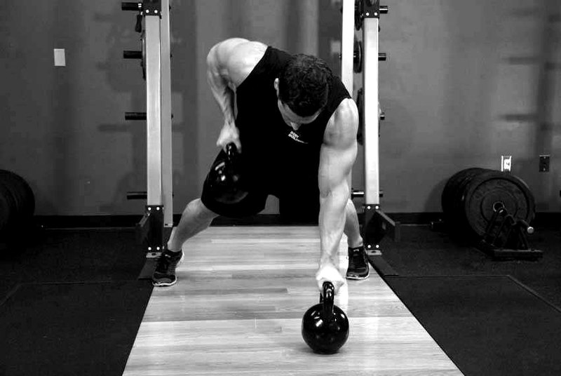 Alternating Renegade Row — end position demonstration photo