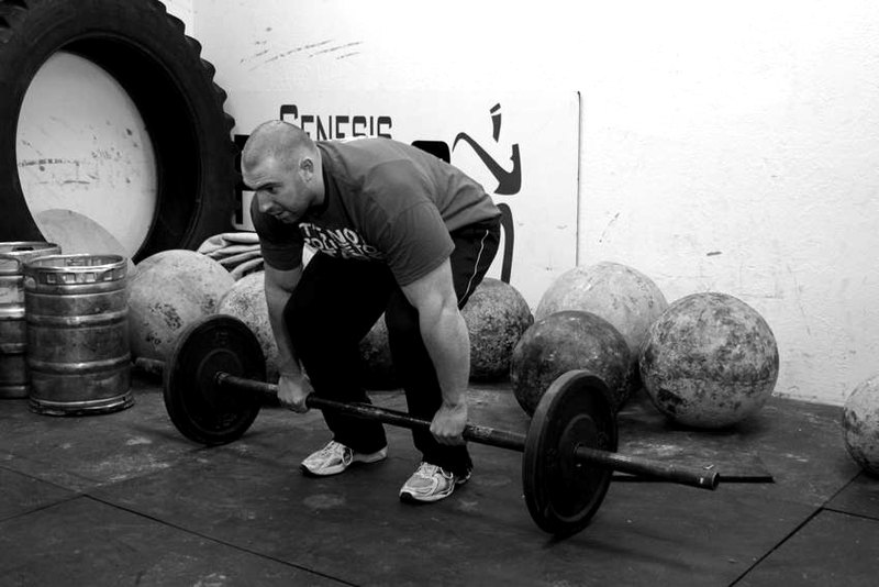 Axle Deadlift — start position demonstration photo
