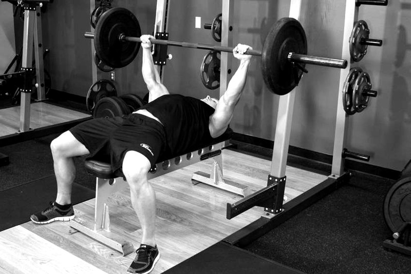 Barbell Bench Press - Medium Grip — start position demonstration photo