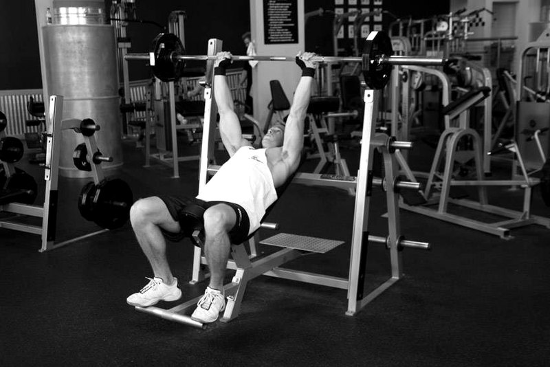 Barbell Incline Shoulder Raise — start position demonstration photo