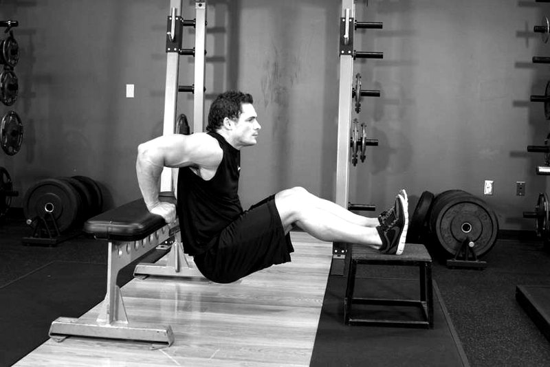 Bench Dips — end position demonstration photo