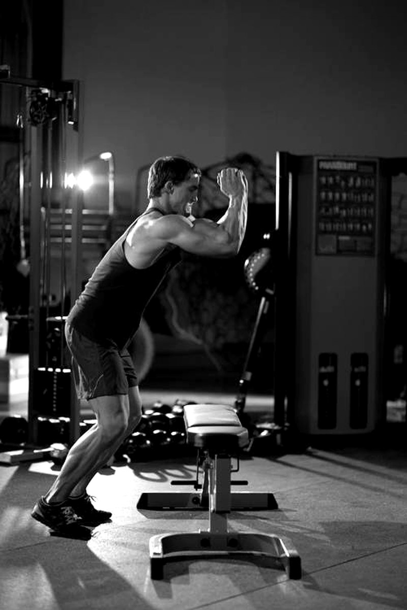 Bench Jump — start position demonstration photo