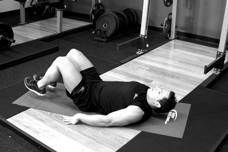 Bent-Knee Hip Raise — start position demonstration photo