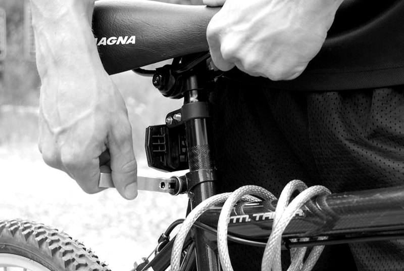 Bicycling — end position demonstration photo