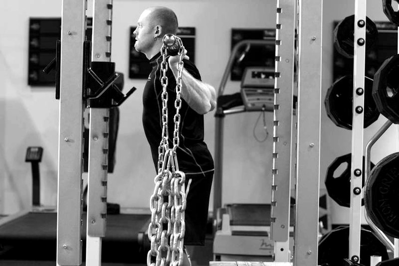 Box Squat with Chains — start position demonstration photo