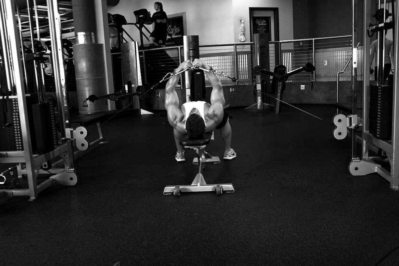 Cable Fly — end position demonstration photo