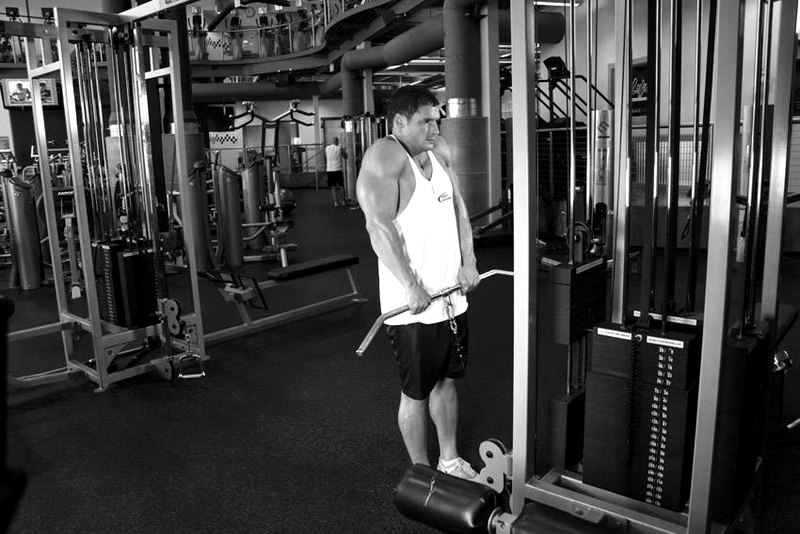Cable Shrugs — end position demonstration photo