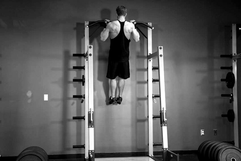 Chin-Up — end position demonstration photo