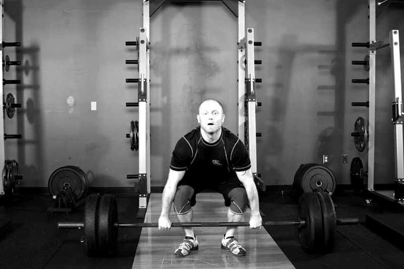 Clean Deadlift — start position demonstration photo
