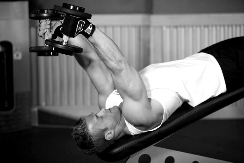 Decline Dumbbell Triceps Extension — start position demonstration photo