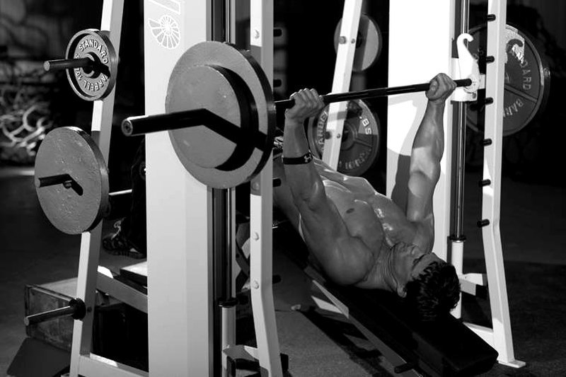 Decline Smith Press — start position demonstration photo