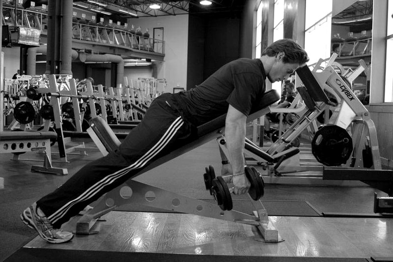 Dumbbell Incline Row — start position demonstration photo
