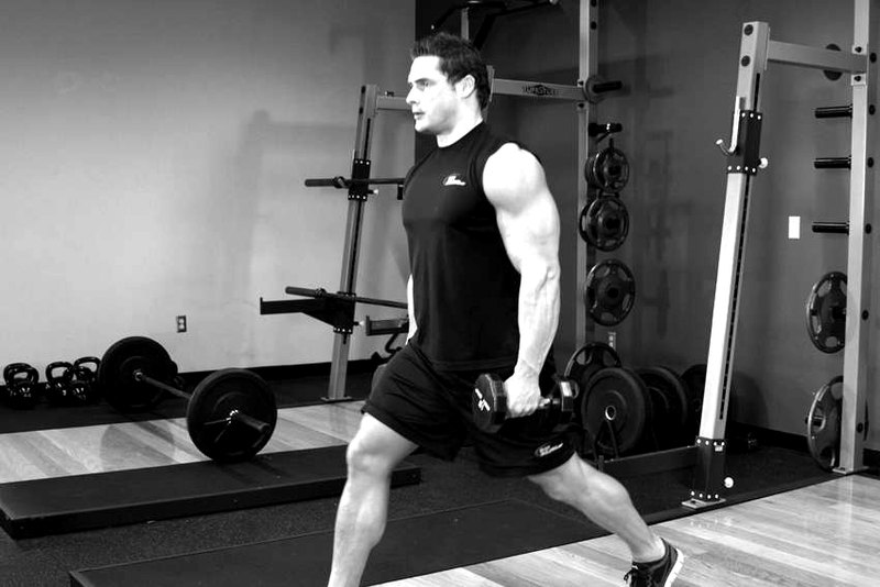 Dumbbell Lunges — start position demonstration photo
