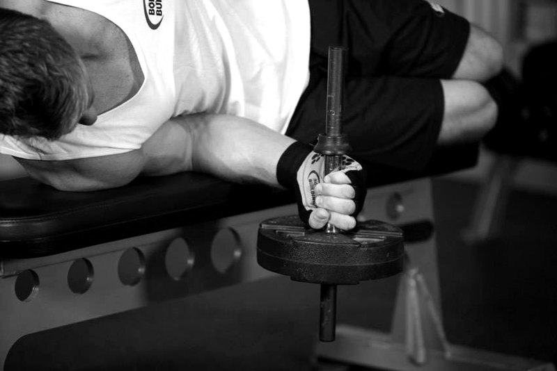 Dumbbell Lying Pronation — start position demonstration photo