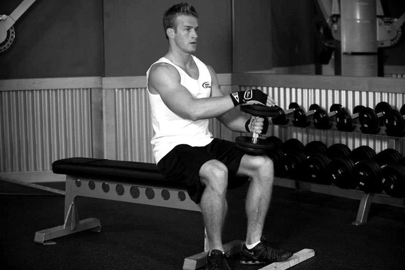 Dumbbell Seated One-Leg Calf Raise — end position demonstration photo