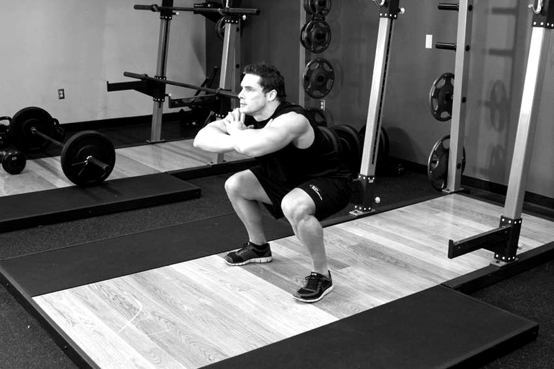 Freehand Jump Squat — start position demonstration photo