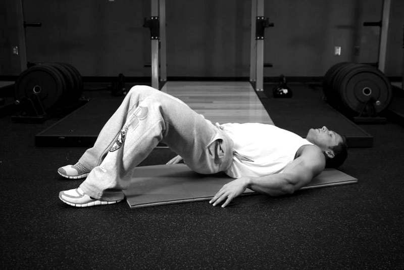 Glute Bridge — start position demonstration photo