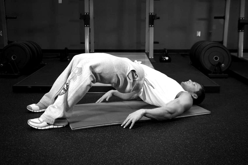 Glute Bridge — end position demonstration photo