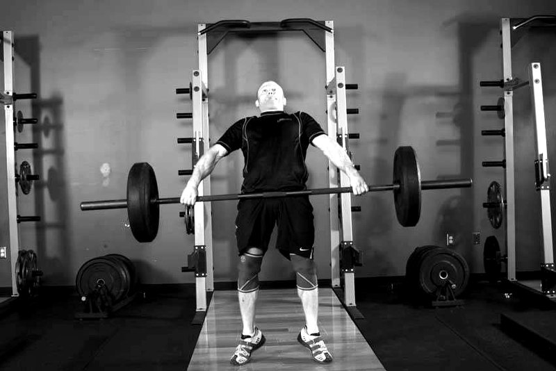 Hang Snatch — end position demonstration photo