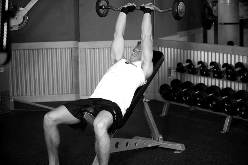 Incline Barbell Triceps Extension — end position demonstration photo