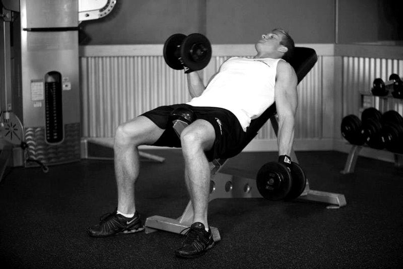 Incline Dumbbell Curl — start position demonstration photo