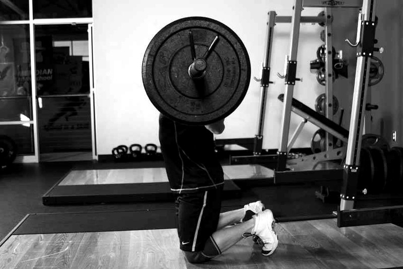Kneeling Jump Squat — start position demonstration photo