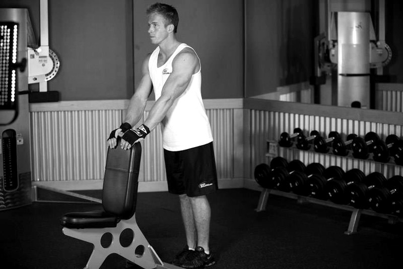 Leg Lift — start position demonstration photo