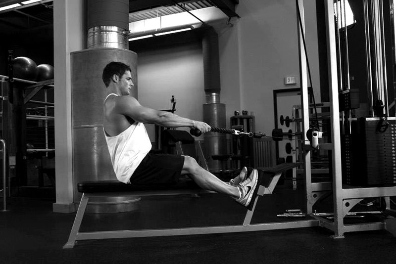 Low Pulley Row To Neck — start position demonstration photo