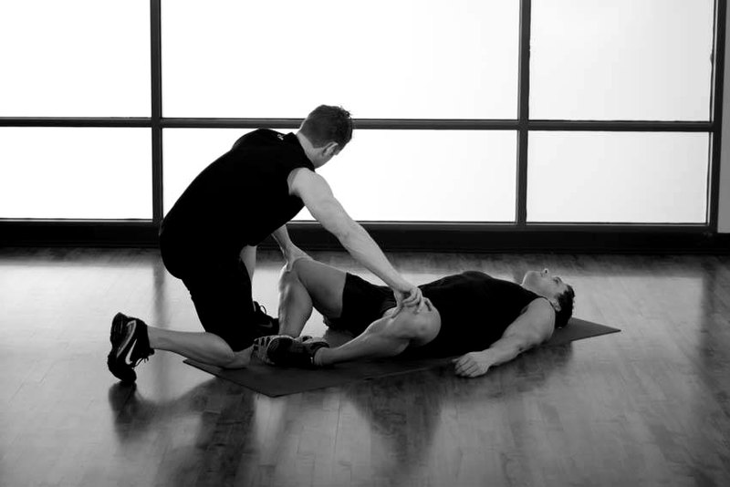 Lying Bent Leg Groin — end position demonstration photo