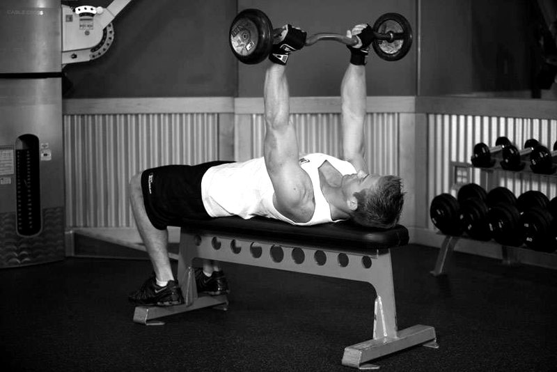 Lying Triceps Press — start position demonstration photo