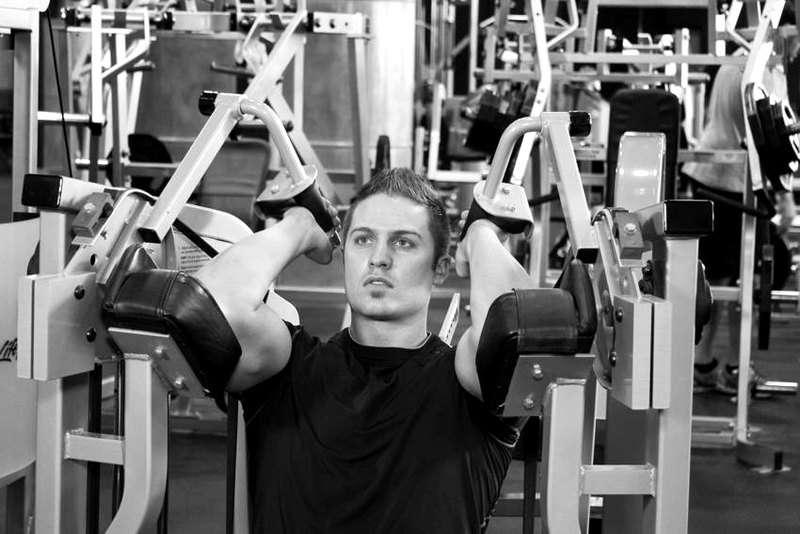 Machine Triceps Extension — start position demonstration photo
