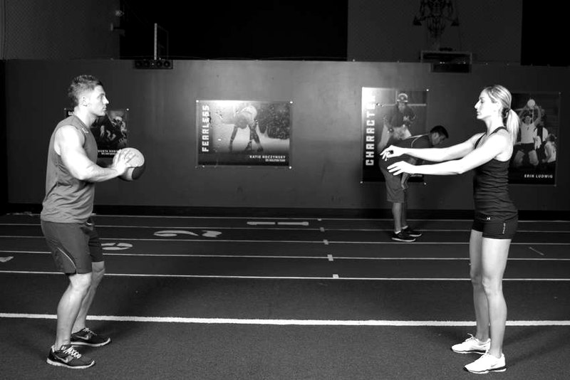 Medicine Ball Chest Pass — start position demonstration photo