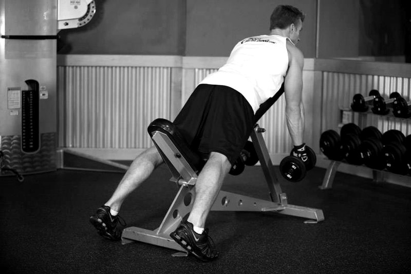 Middle Back Shrug — start position demonstration photo