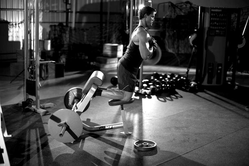 Natural Glute Ham Raise — start position demonstration photo