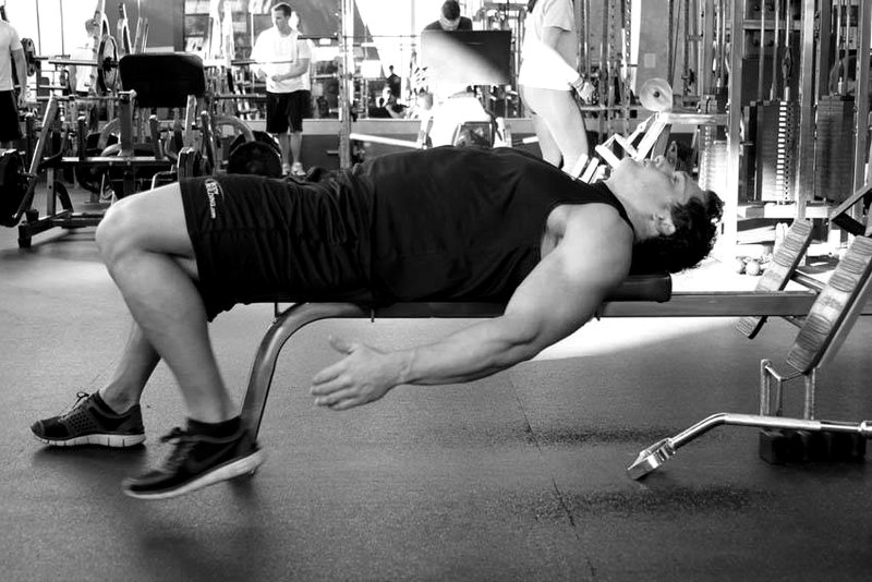 On-Your-Back Quad Stretch — start position demonstration photo