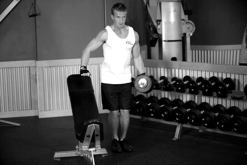 One-Arm Side Laterals — start position demonstration photo