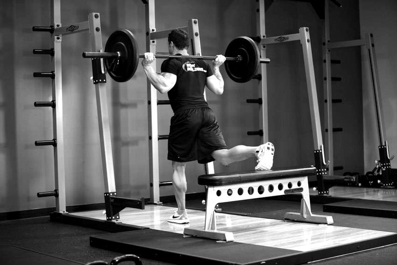 One Leg Barbell Squat — start position demonstration photo