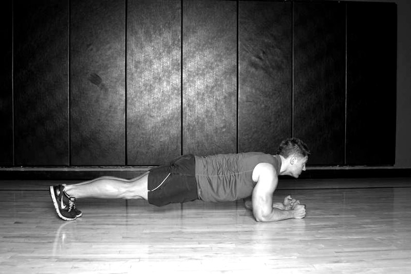 Plank — end position demonstration photo