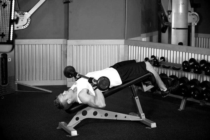 Press Sit-Up — start position demonstration photo