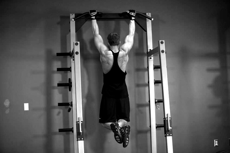 Pull-Up — start position demonstration photo