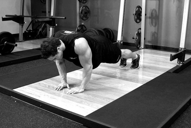 Push-Ups - Close Triceps Position — start position demonstration photo
