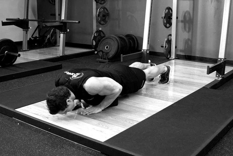 Push-Ups - Close Triceps Position — end position demonstration photo