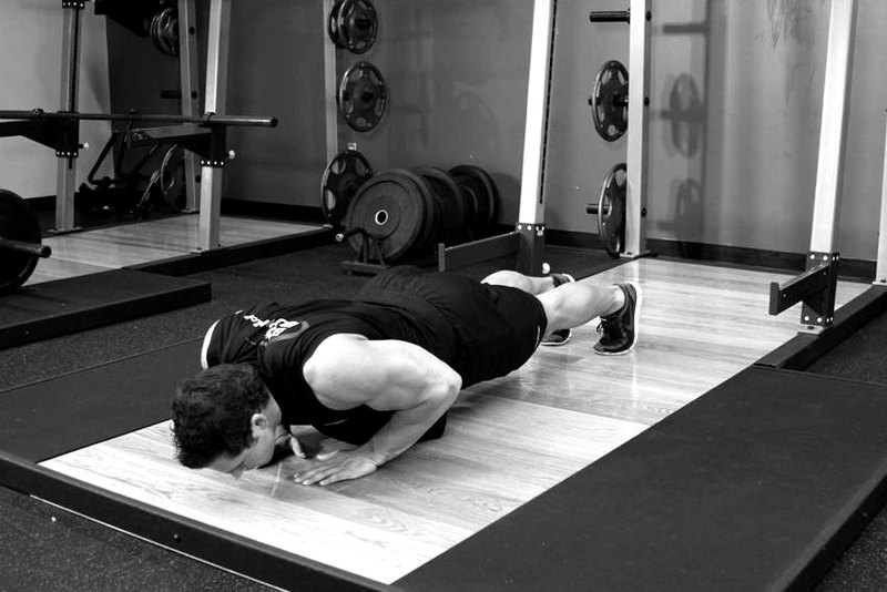 Pushups (Close and Wide Hand Positions) — start position demonstration photo