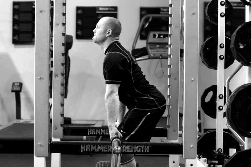 Rack Pull with Bands — start position demonstration photo