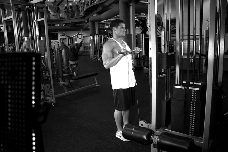 Reverse Cable Curl — start position demonstration photo