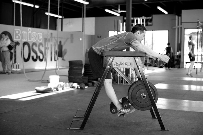 Reverse Hyperextension — start position demonstration photo