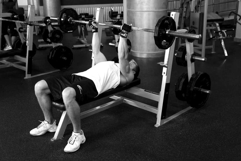 Reverse Triceps Bench Press — end position demonstration photo