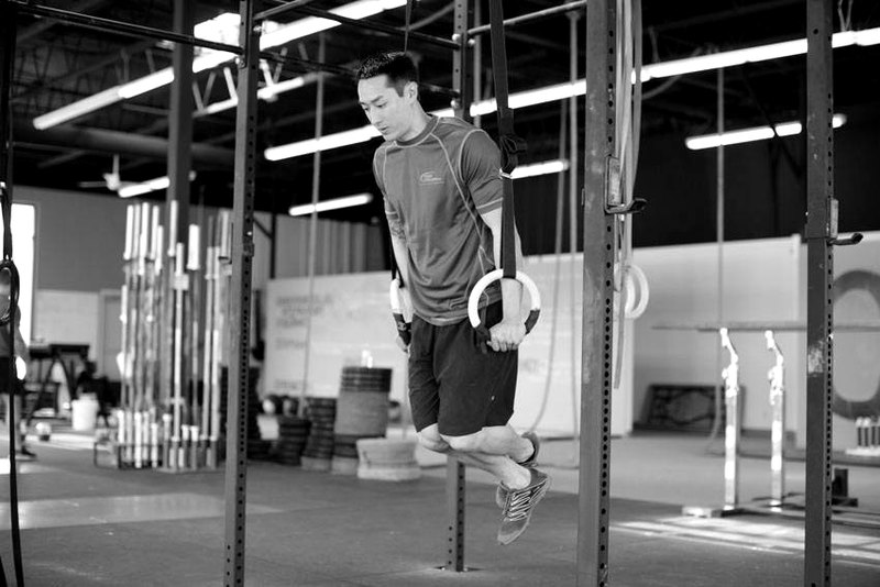 Ring Dips — end position demonstration photo